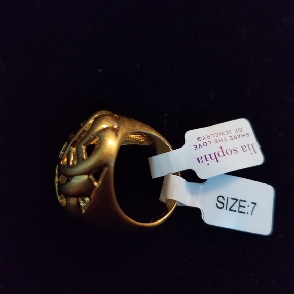 Lia Sophia Gold ring - Picture 2 of 2